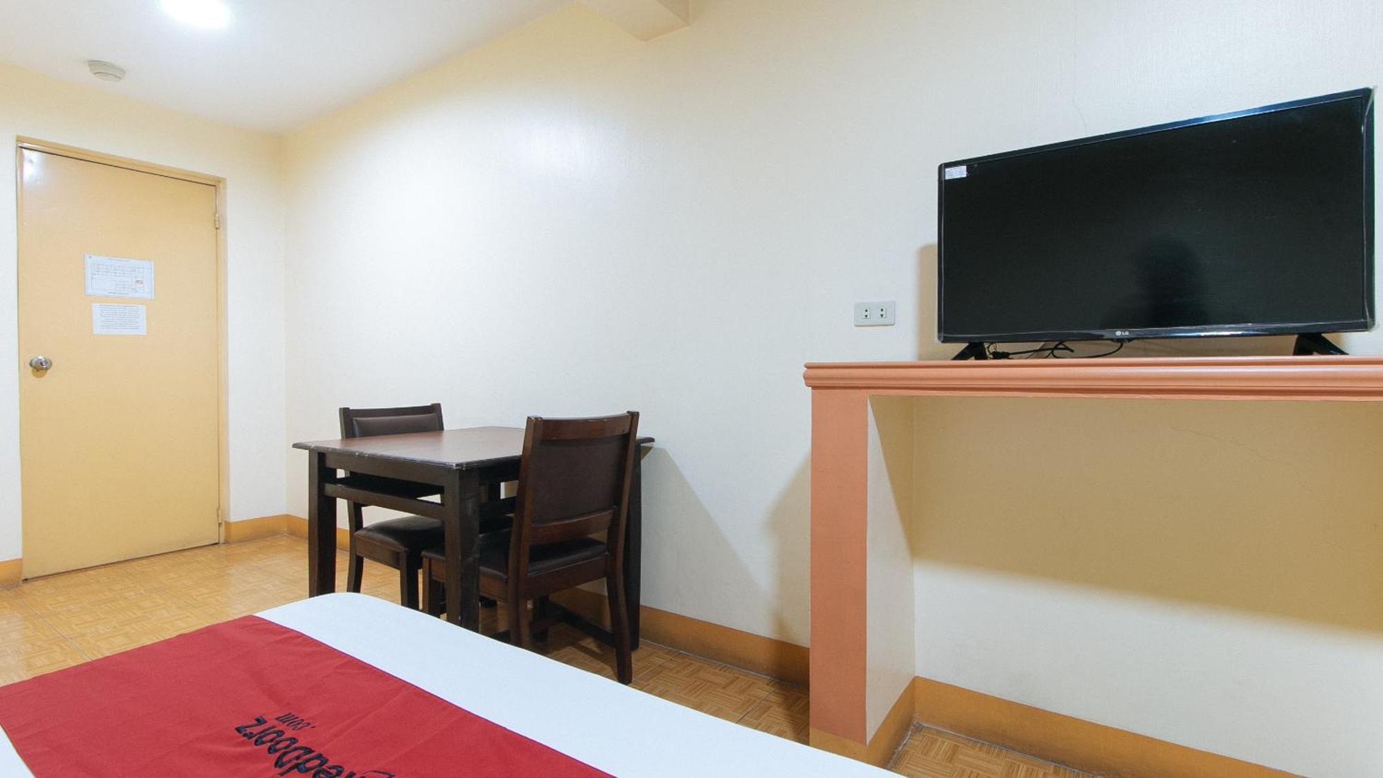 Reddoorz @ Golden Victory Hotel Mabalacat Pampanga Exterior photo